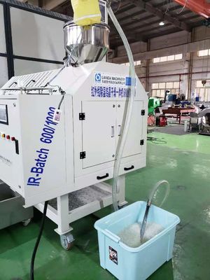 Essiccatore di cristallizzazione di Masterbatch dell'ANIMALE DOMESTICO, colore veloce del cambiamento, nessun agglutinamento, essiccatore di plastica della pallina, essiccatore infrarosso
