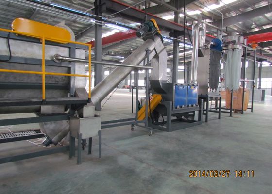 linea di riciclaggio di plastica della macchina della bottiglia residua dell'ANIMALE DOMESTICO 2000kg/h