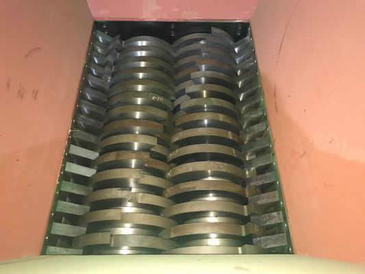 macchina della trinciatrice dell'asse del gemello 18.5kw, tagliuzzatrice del pneumatico durevole