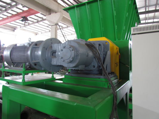 macchina della trinciatrice dell'asse del gemello 18.5kw, tagliuzzatrice del pneumatico durevole