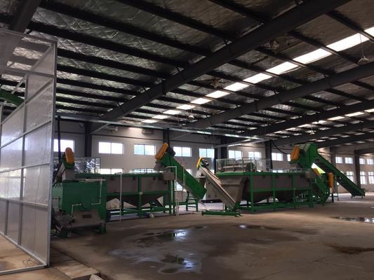 bottiglia di plastica dell'ANIMALE DOMESTICO 3000kg/h che ricicla le macchine con schiacciare lavaggio