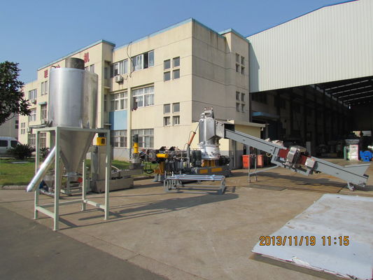 Tagliando la vite una del consolidamento 130mm mette in scena la macchina di granulazione bagnata
